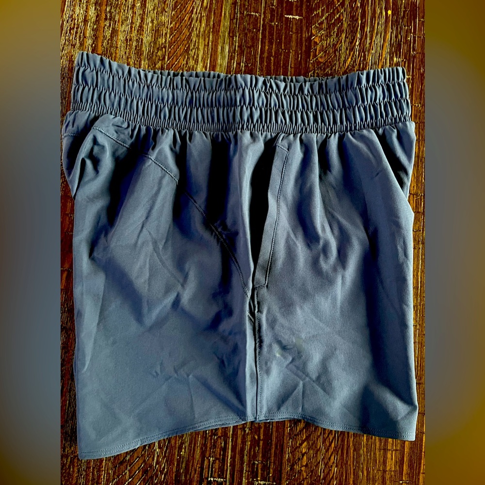 NWT UNDER ARMOUR SHORTS